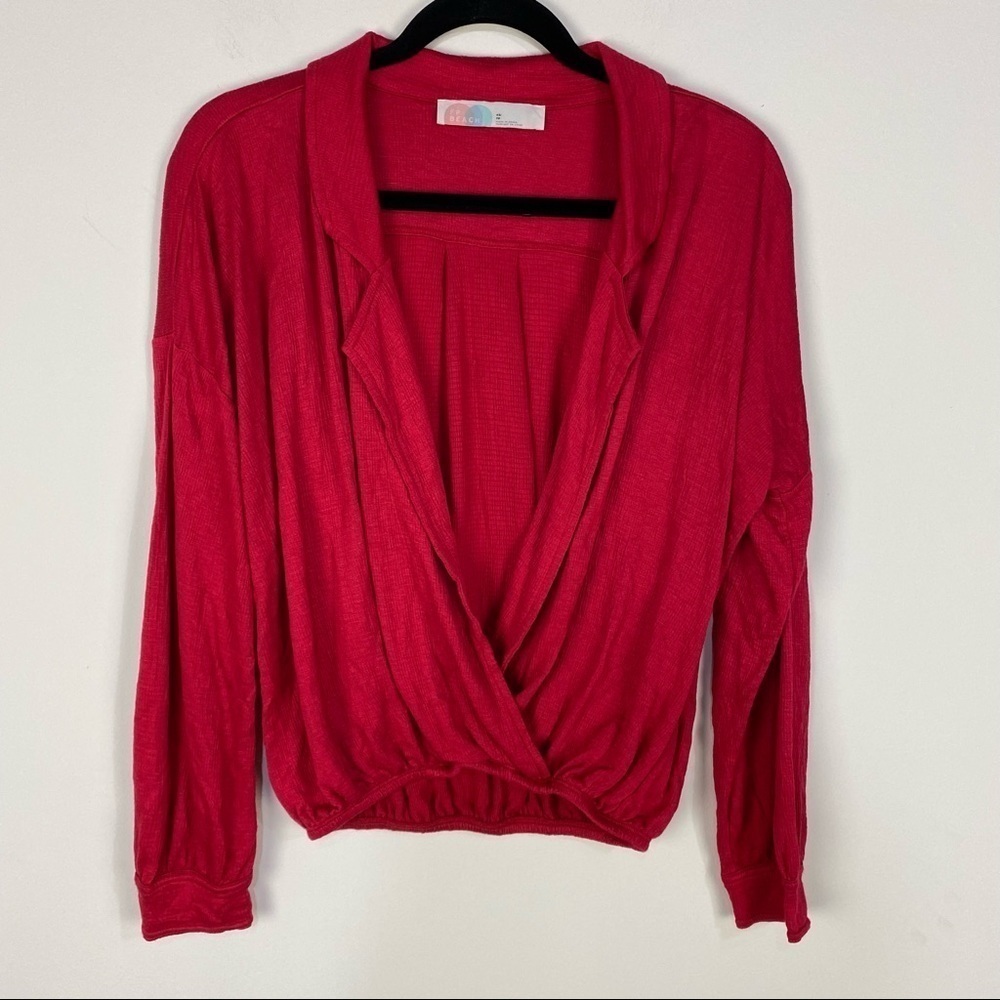 Free People Beach Pink Red V Neck Wrap Blouse
Cinched Hem Long Sleeve XS